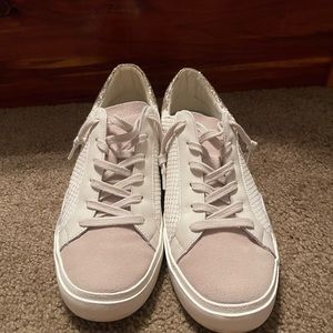 Dolce Vita Zina Off White Embossed Leather 9M